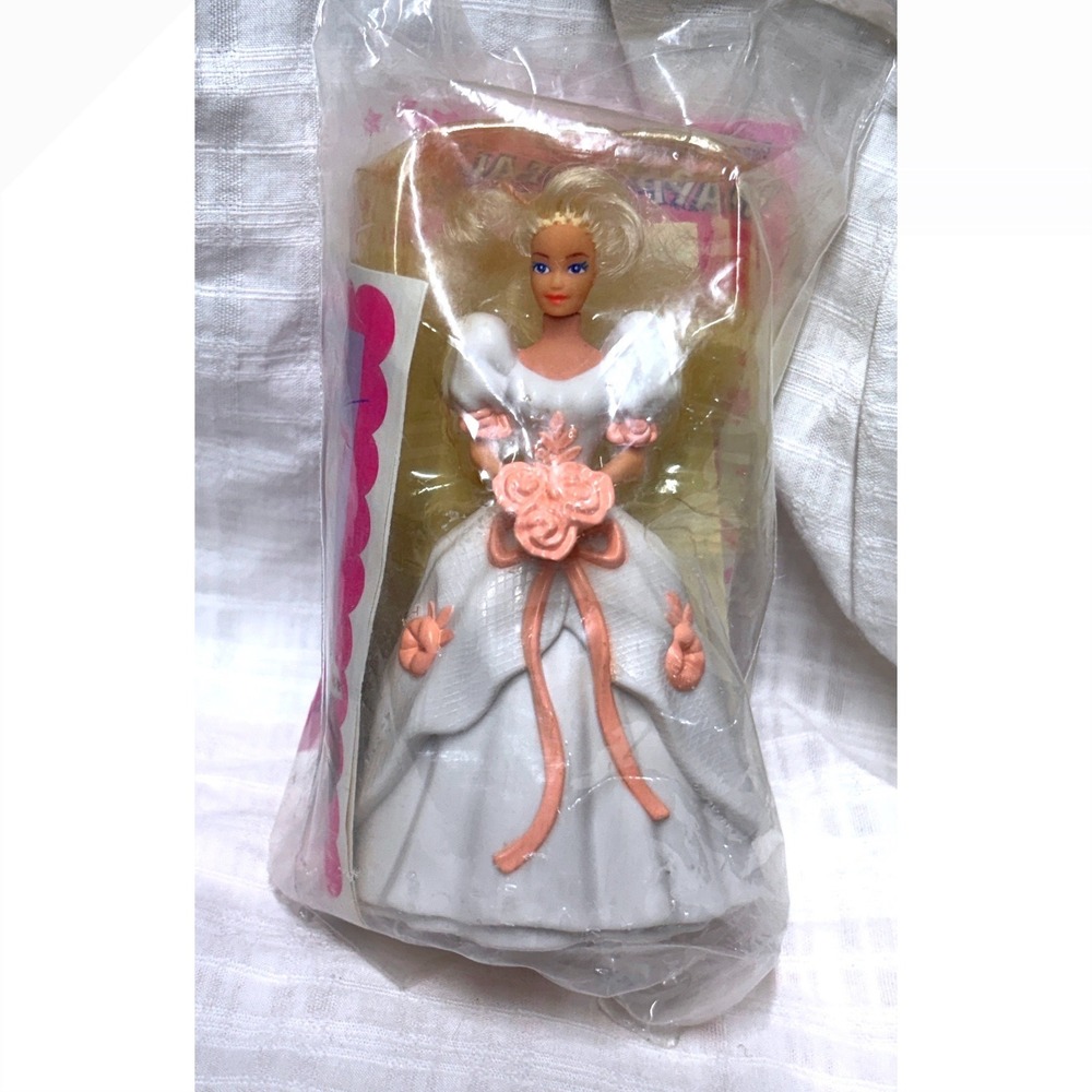 Vintage 1992 McDonalds Happy Meal Romantic Bride Barbie Figurine Toy New Sealed